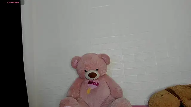 HaileyDuke online show from April 21, 11:56 pm