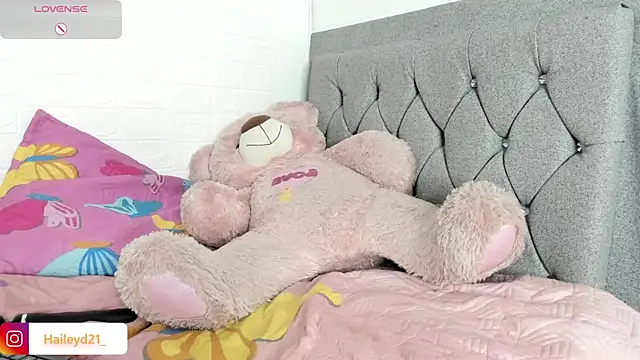 HaileyDuke online show from July 16, 3:55 am