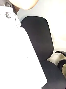 PRETTYJANE36 online show from May 5, 9:07 pm