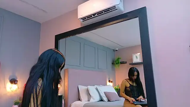 Camila Hill  online show from September 9, 1:33 pm