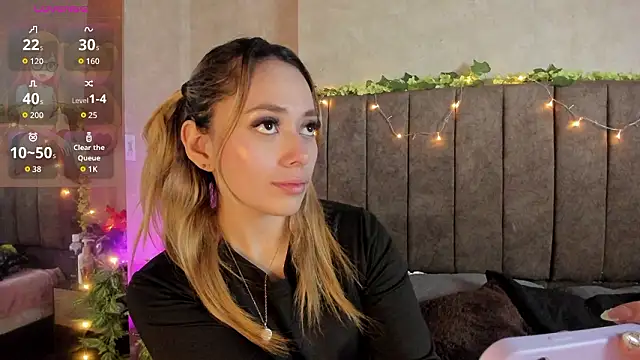 LanaMills  online show from February 10, 5:10 am