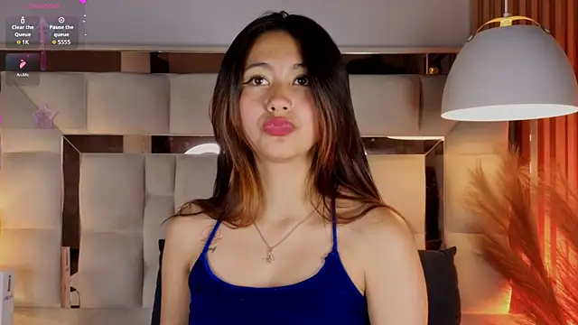 Aria Joness  online show from July 8, 8:44 pm