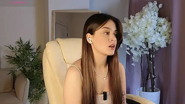 Snapshot of Lustr0us chatting on September 10, 12:05 pm Lustr0us online show from September 10, 12:05 pm