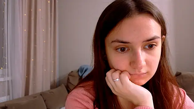 Lelia Vibe online show from January 6, 6:00 pm