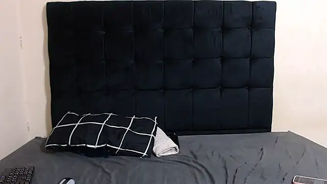 curveAss222 online show from October 20, 10:13 pm