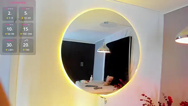 MONIK FOX CR online show from September 24, 8:30 pm