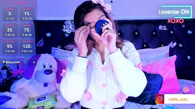 Sofiia cute  online show from May 4, 3:10 am
