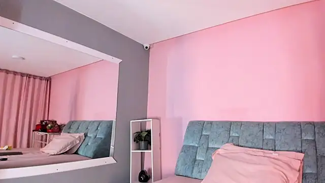 Camila Russoo online show from March 16, 7:29 pm