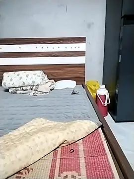 Mie rose online show from December 1, 7:45 am