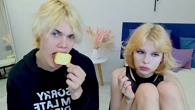 Bonnie And C1yde online show from September 22, 5:22 pm