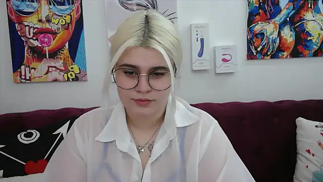 Snapshot of Amber_Monro chatting on October 8, 3:55 am Amber Monro online show from October 8, 3:55 am