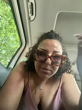chiaretta loveit online show from June 8, 10:38 am