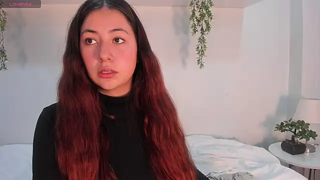 Nicolle Evanss  online show from May 16, 2:58 am