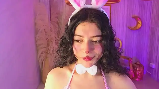 valkiria ardent s online show from October 31, 1:37 pm