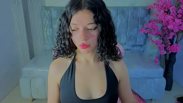 valkiria ardent s online show from June 26, 1:12 pm