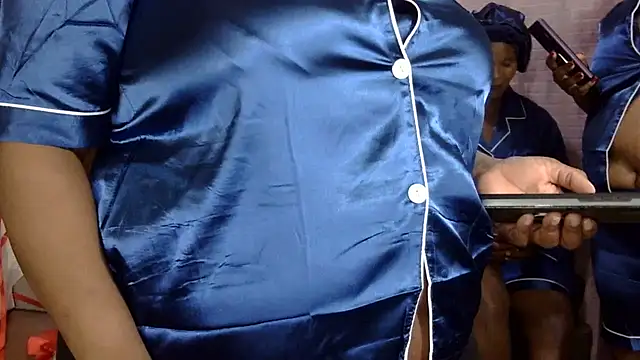 Snapshot of AnnabigpussyXO chatting on October 11, 3:04 pm AnnabigpussyXO online show from October 11, 3:04 pm