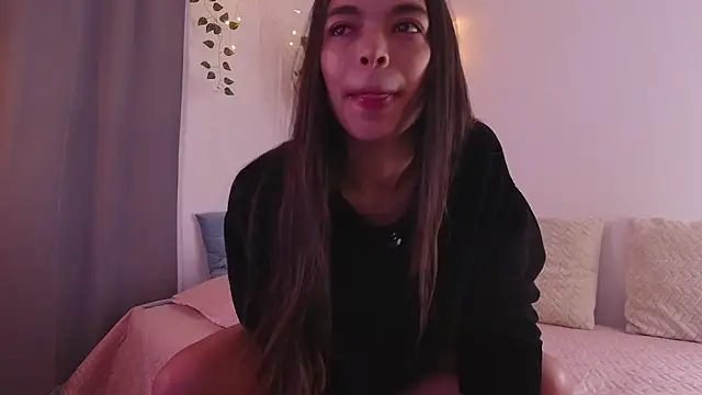 Nicolle swt online show from December 20, 1:15 pm