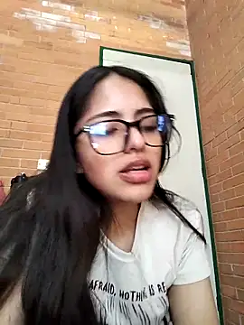 Goddesscut333 online show from November 6, 7:42 pm