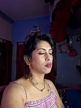 Love Beauty01 online show from April 26, 7:44 pm