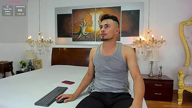 Valentiinoss online show from February 19, 8:40 pm