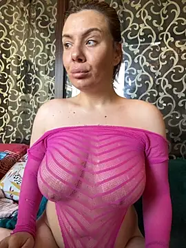 emmasweett11 online show from September 15, 12:35 pm