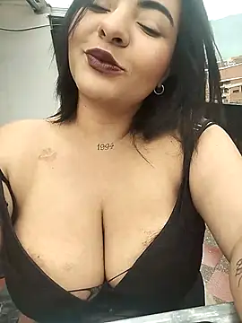 Luciana r online show from April 29, 1:36 pm