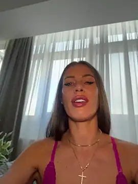  JessyRey  online show from July 8, 5:15 pm