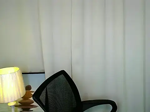 SultryCyraFoxmore online show from July 6, 1:22 am