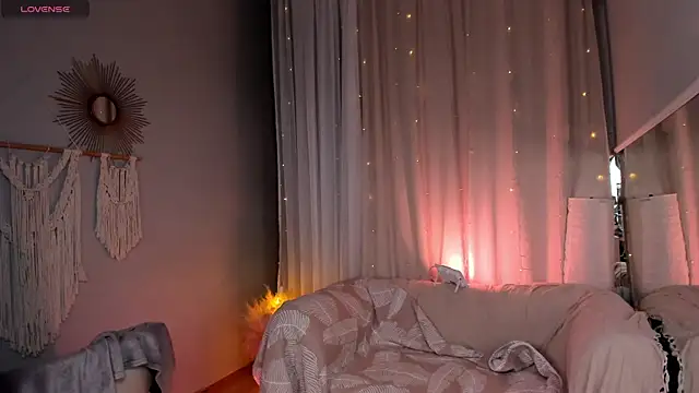 MilliMouse online show from March 3, 10:38 pm