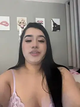Aliciawhitee online show from April 26, 4:21 am