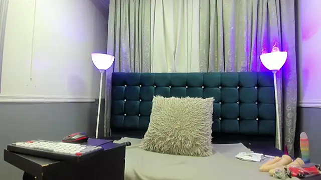 Oriana Jhonson online show from July 15, 12:48 am