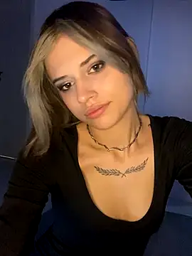 AishaKali online show from November 26, 10:00 pm