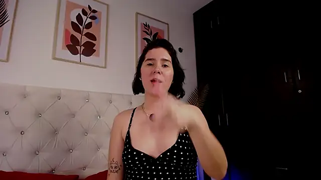 barbyehot online show from August 5, 10:05 pm
