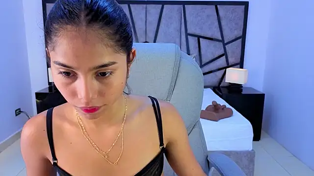 Milaa Star  online show from July 3, 3:34 am