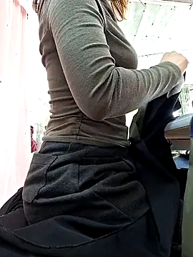 irina hana online show from February 3, 7:13 am