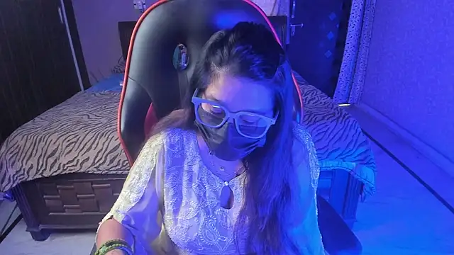 ShylaGill online show from October 18, 11:02 am