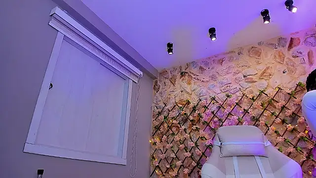 VenusBlazer online show from March 3, 4:57 pm