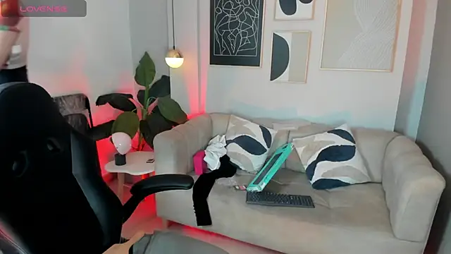 marie bass online show from February 28, 4:06 pm