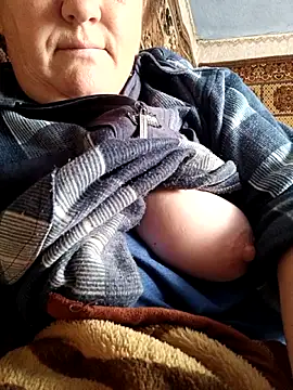 NikaLove49011 online show from November 12, 8:45 am