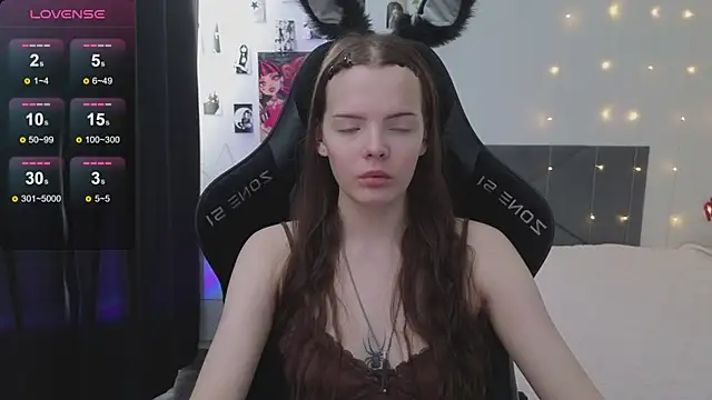 Luna Navy online show from February 18, 7:29 am