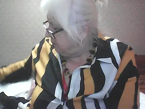 Alexia64231 online show from September 26, 12:52 am