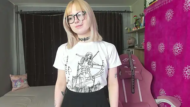 Snapshot of godlikegirlyy chatting on September 16, 12:13 pm godlikegirlyy online show from September 16, 12:13 pm