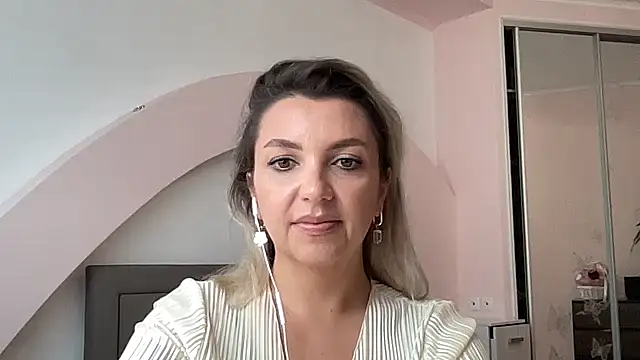 Snapshot of Beautysoul_ chatting on September 14, 12:36 pm Beautysoul  online show from September 14, 12:36 pm