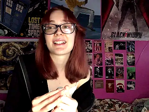 Snapshot of ivysplayhouse chatting on October 7, 12:53 pm ivysplayhouse online show from October 7, 12:53 pm