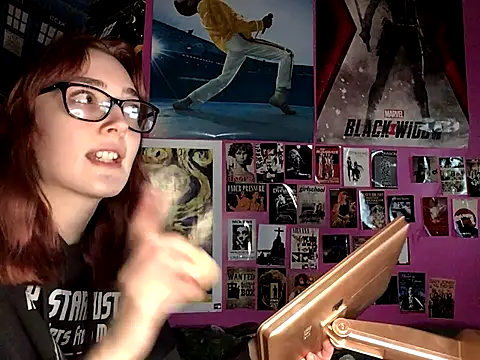 Snapshot of ivysplayhouse chatting on October 25, 4:47 pm ivysplayhouse online show from October 25, 4:47 pm