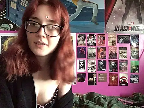 Snapshot of ivysplayhouse chatting on October 12, 1:24 pm ivysplayhouse online show from October 12, 1:24 pm