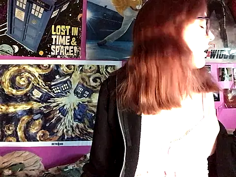 Snapshot of ivysplayhouse chatting on October 24, 4:36 pm ivysplayhouse online show from October 24, 4:36 pm