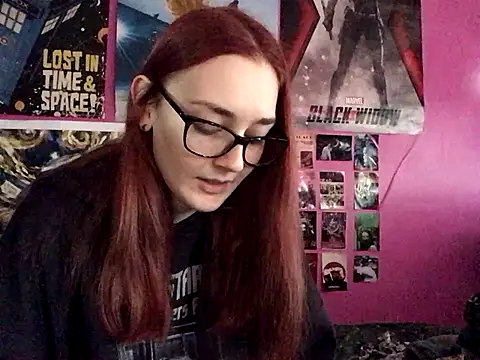 Snapshot of ivysplayhouse chatting on September 27, 12:45 pm ivysplayhouse online show from September 27, 12:45 pm