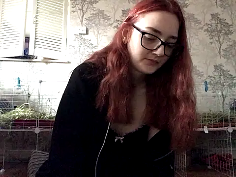 Snapshot of ivysplayhouse chatting on October 1, 10:09 am ivysplayhouse online show from October 1, 10:09 am