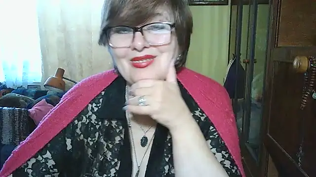 Snapshot of VeronicaGold511 chatting on October 18, 8:06 am VeronicaGold511 online show from October 18, 8:06 am